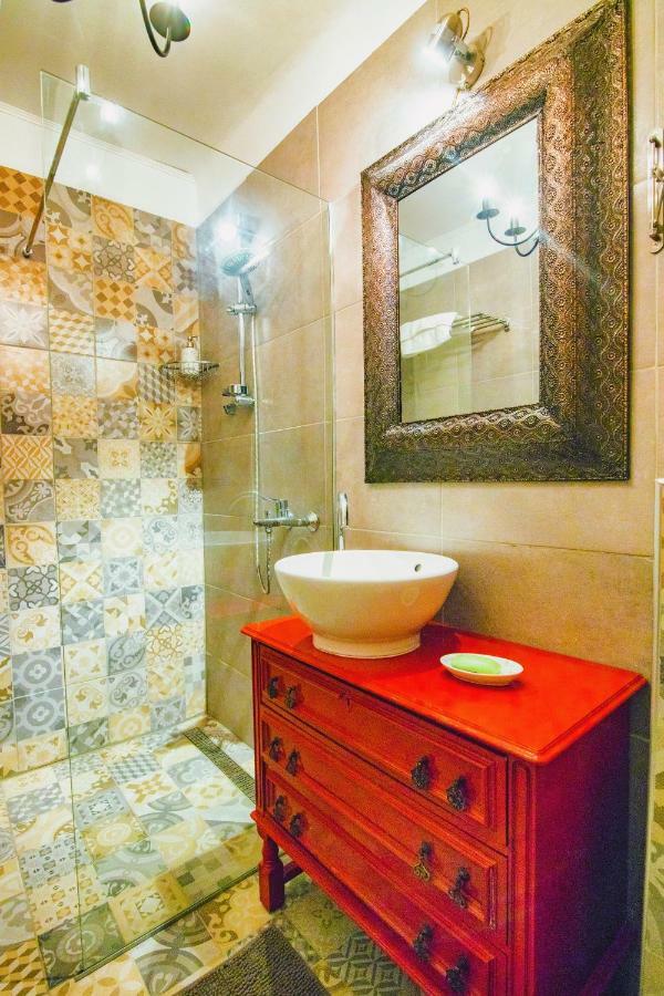 Mama'S And Papa'S Luxury Rooms Split Exterior photo
